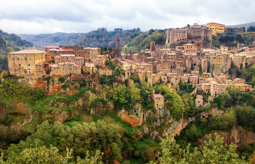 Viaggio nell’Italia da favola: i borghi che sembrano un presepe