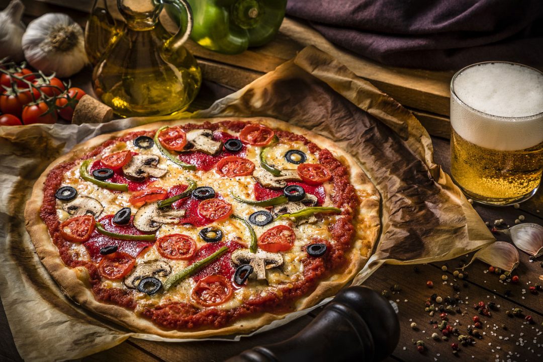 Giornata mondiale della pizza: segreti, curiosità (e versioni assurde) del piatto simbolo d’Italia
