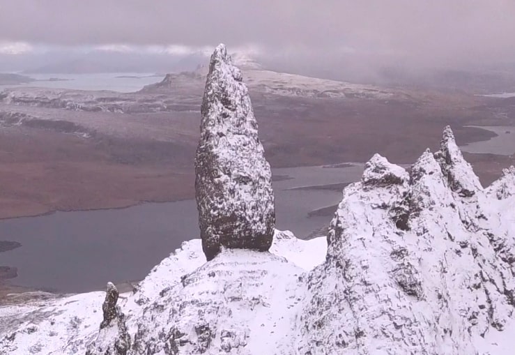 Bellissima Scozia: The Storr, ecco il “vecchietto” dell’isola visto dal drone