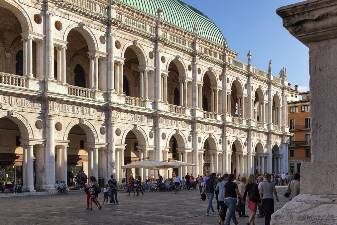  VICENZA – Piazza dei Signori