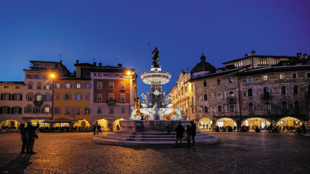 fontana Nettuno piazza Duomo Trento