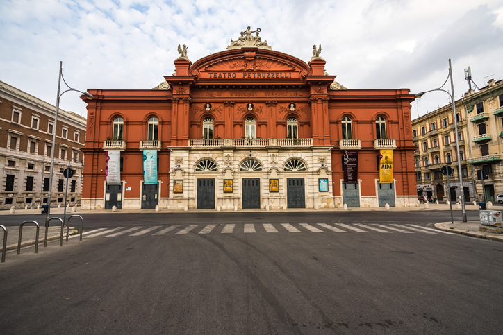 Teatro Petruzzelli, Bari 