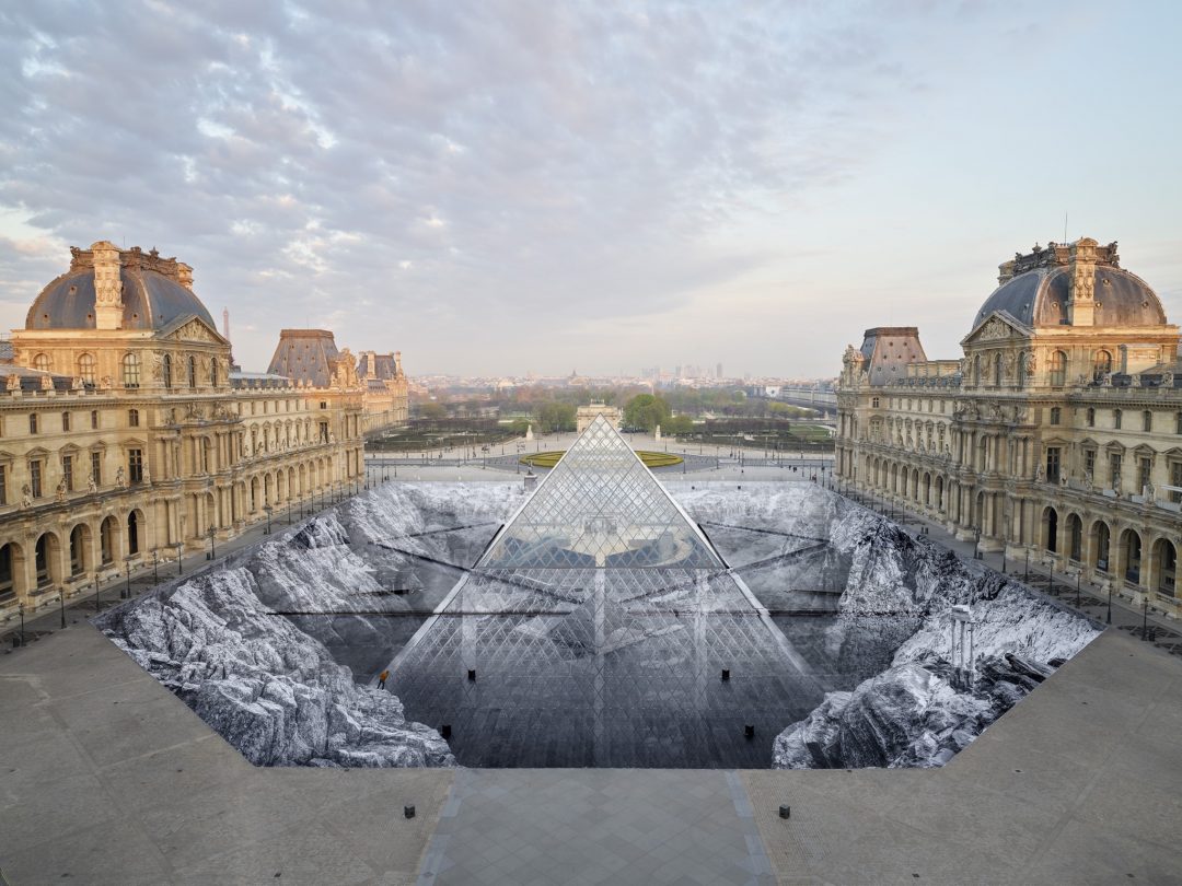 JR installazione al Louvre 2019