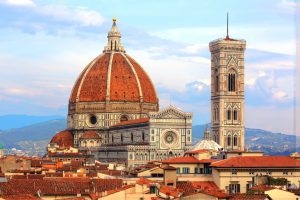 Campanili d'Italia: 20 capolavori a un passo dal cielo. Ecco i più spettacolari, da Nord a Sud