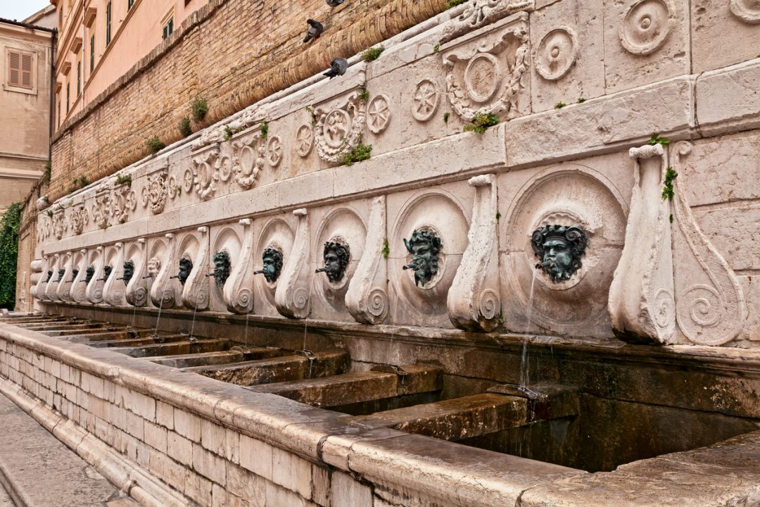Fontana 13 cannelle Ancona