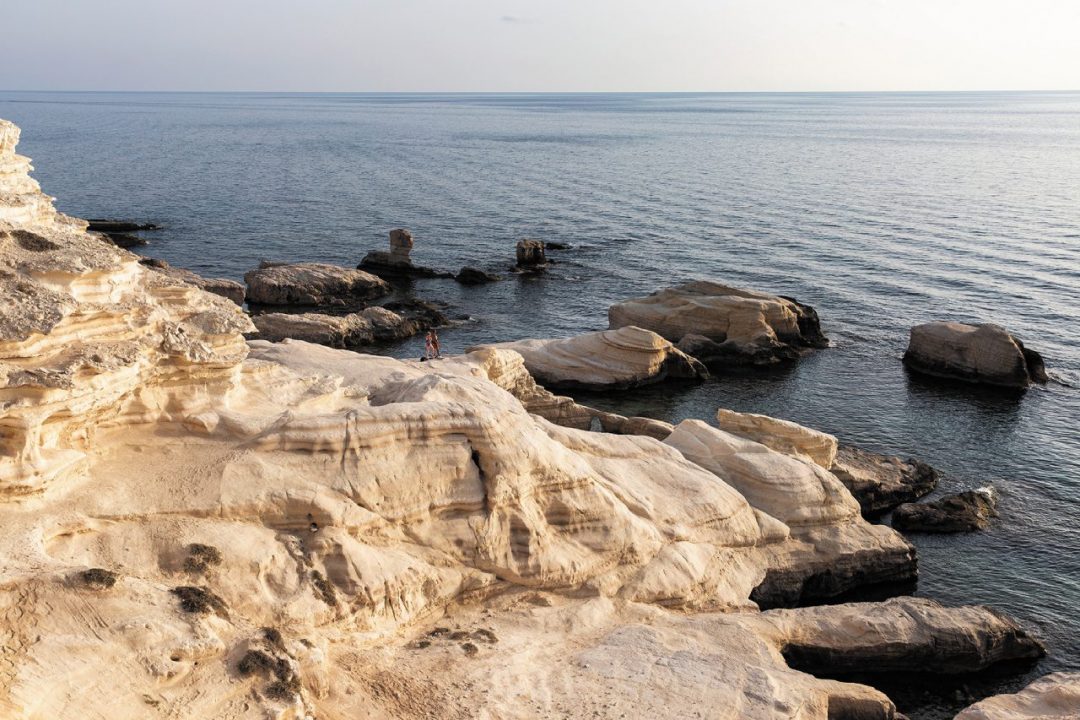 A Pafos, tra spiagge divine, siti archeologici e villaggi tradizionali nell’entroterra
