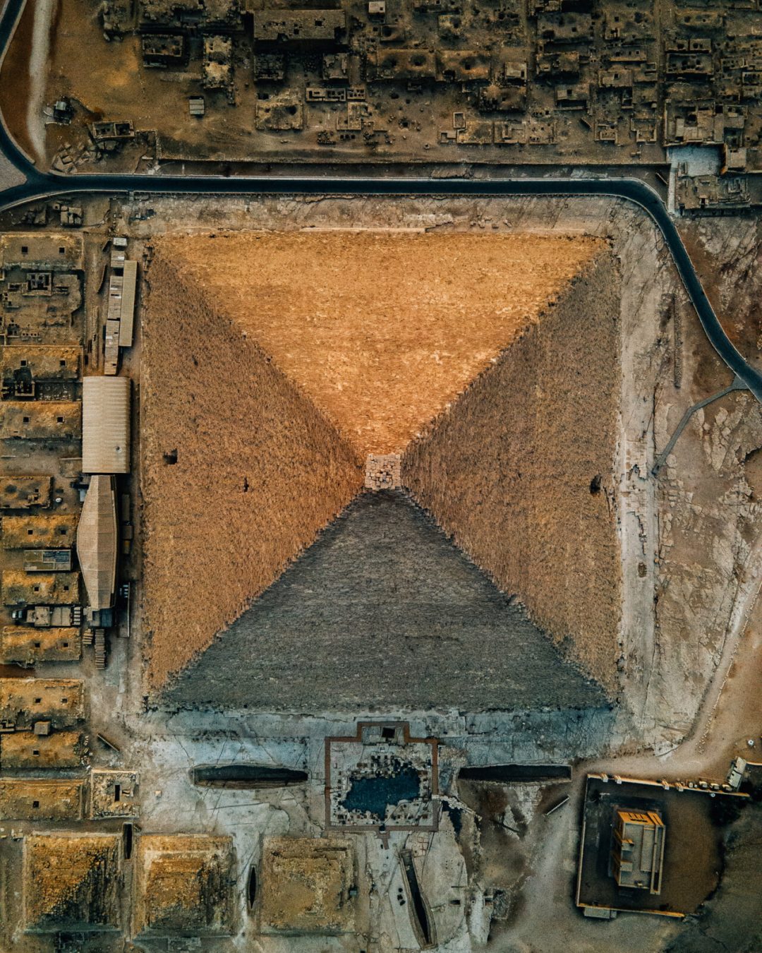 La Piramide di Cheope: una delle sette meraviglie del mondo antico 