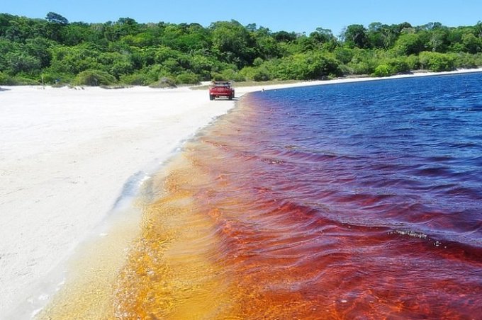 Brasile: la Laguna Araraquara che sembra al gusto di cola