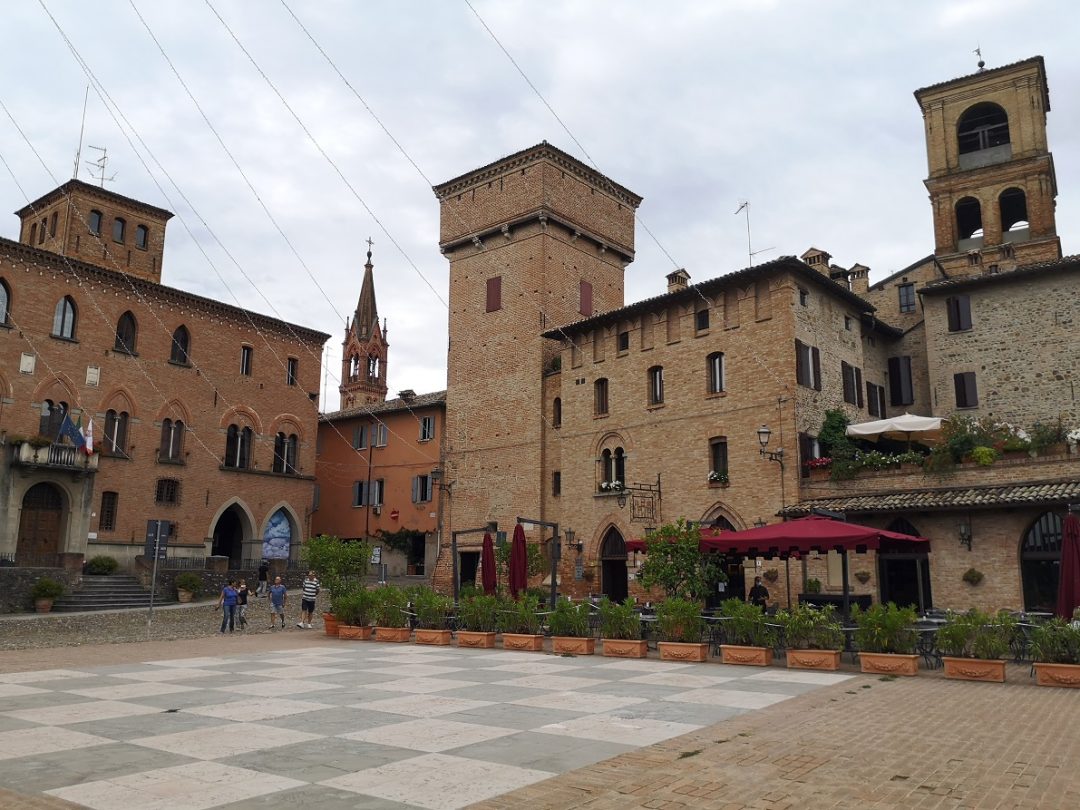  Castelvetro di Modena (Modena)