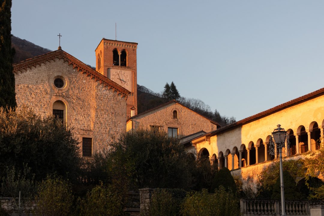 Follina con l'Abbazia Cistercense di Santa Maria, Veneto, è uno dei 5 nuovi borghi Bandiera Arancione del 2021