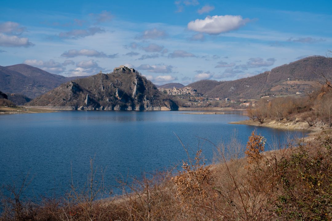 Lago del Turano