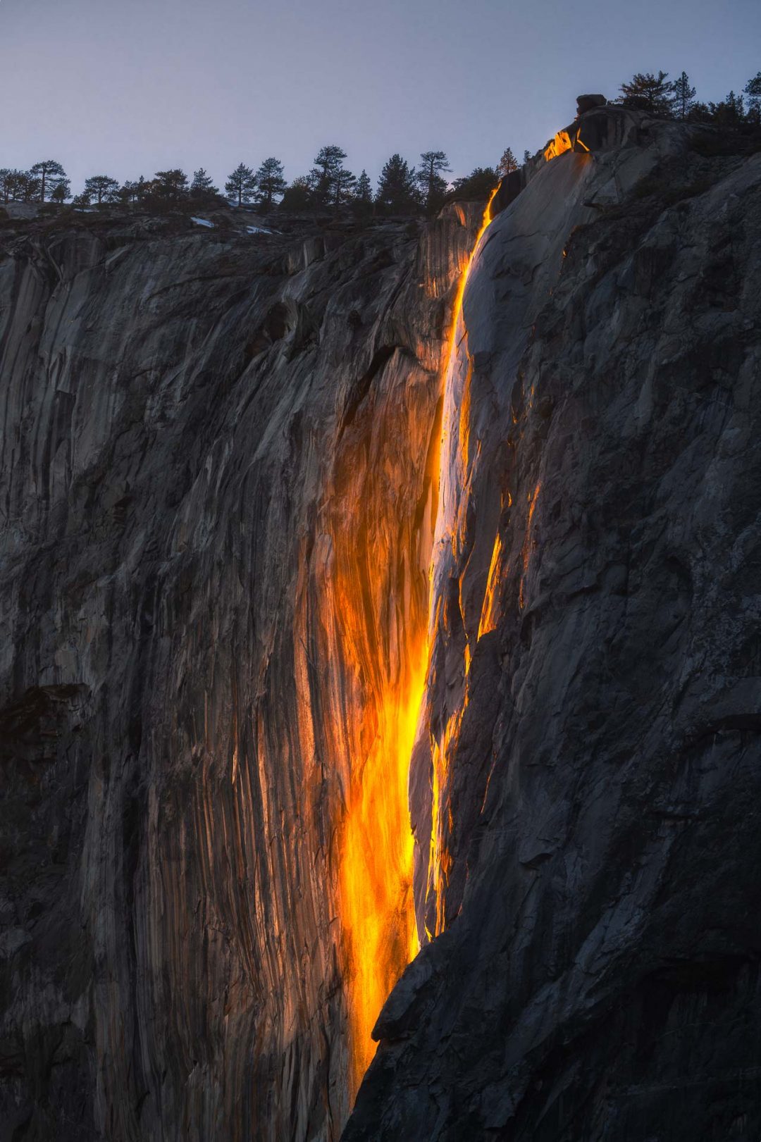 Lo spettacolo di Yosemite: ecco la bellissima cascata di fuoco “Horsetail Fall”