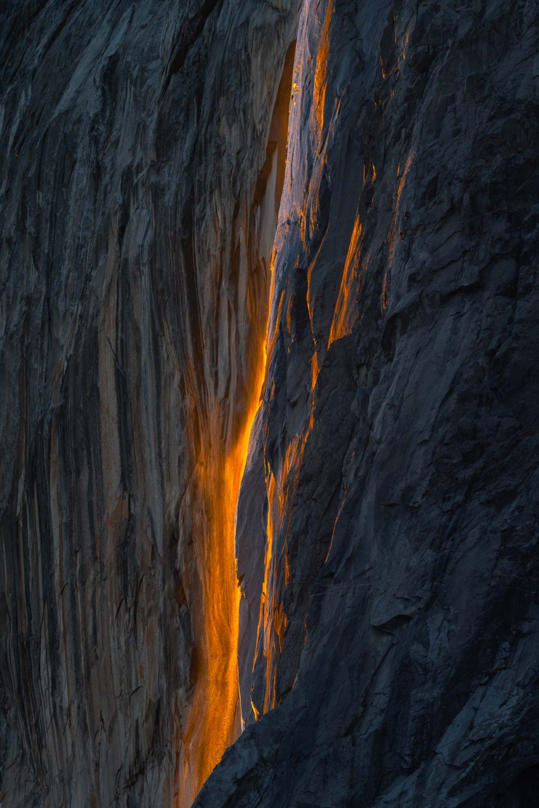 Lo spettacolo di Yosemite: ecco la bellissima cascata di fuoco “Horsetail Fall”