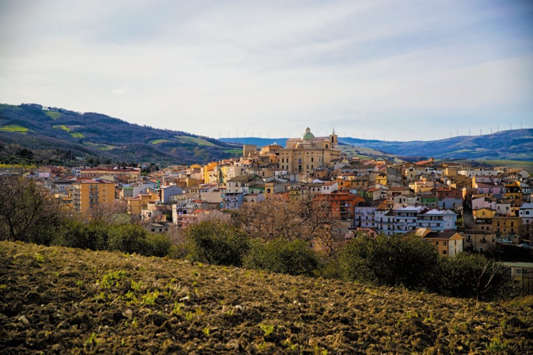 Cambiare vita a Biccari, in Puglia: il borgo che ti accoglie come una famiglia