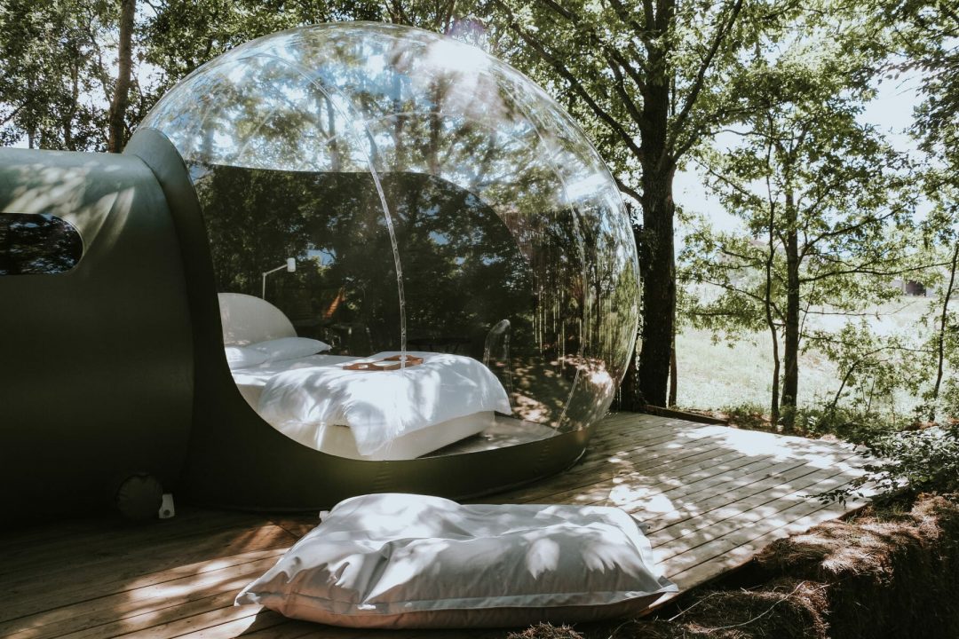 Bubble hotel: dove dormire in una bolla trasparente