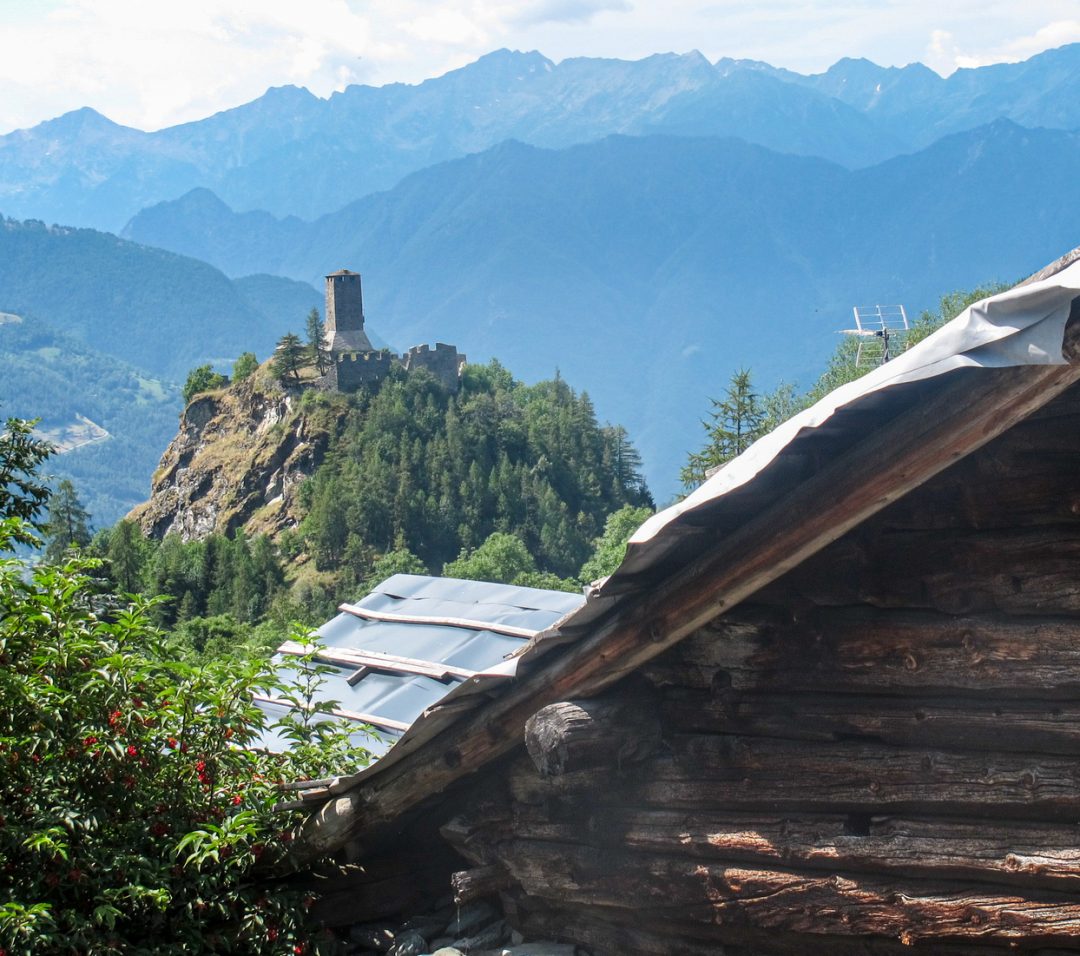 8 trekking in Valle d'Aosta per riscoprire i luoghi delle Otto montagne