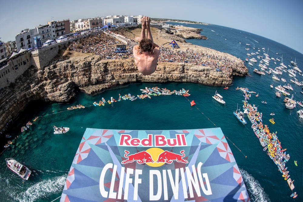 Red Bull Cliff Diving World Series 2022 Tuffi spettacolari da grandi altezze: Polignano a Mare