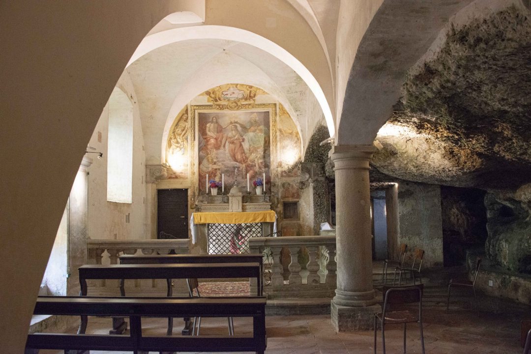 10 - Santuario e Chiesa rupestre di San Vittore Martire, Lombardia