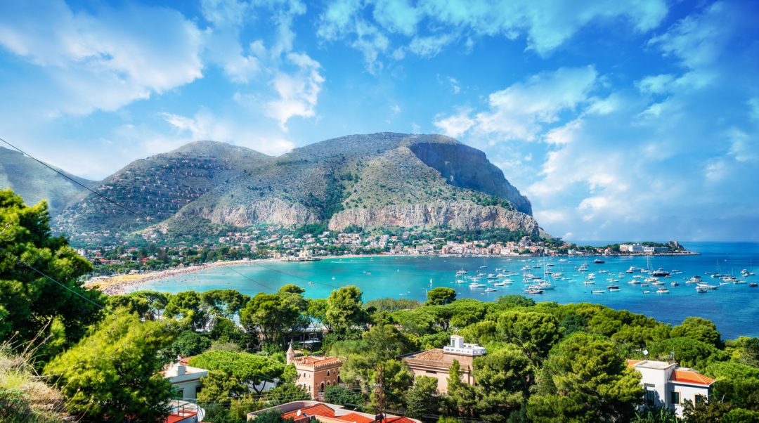 La spiaggia di Mondello: una tappa irrinunciabile per chi visita Palermo