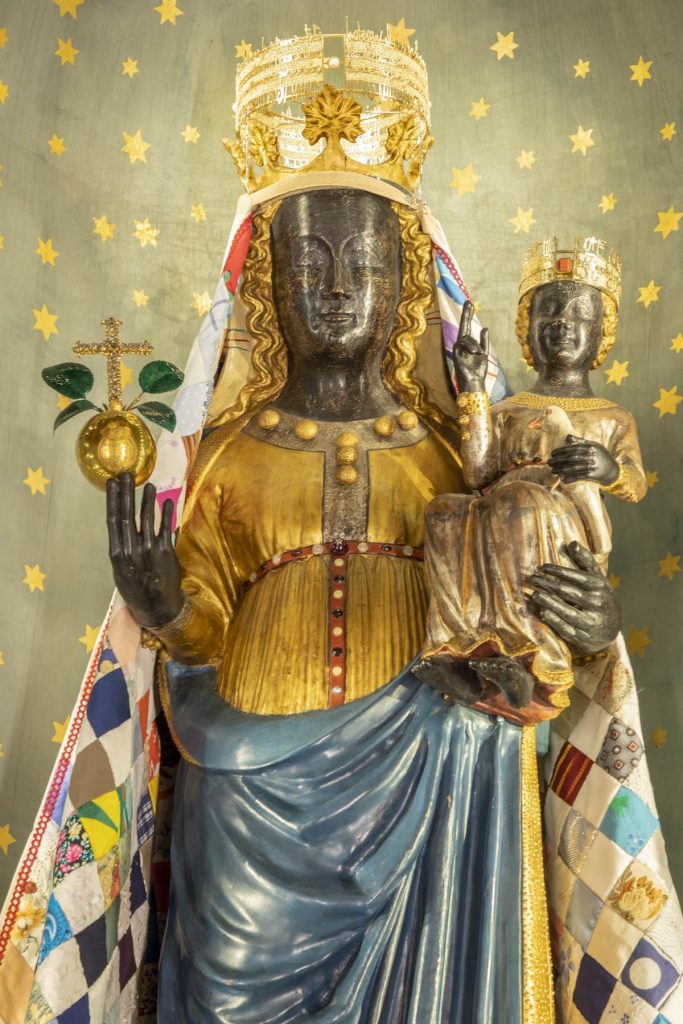 La Statua della Madonna Nera
