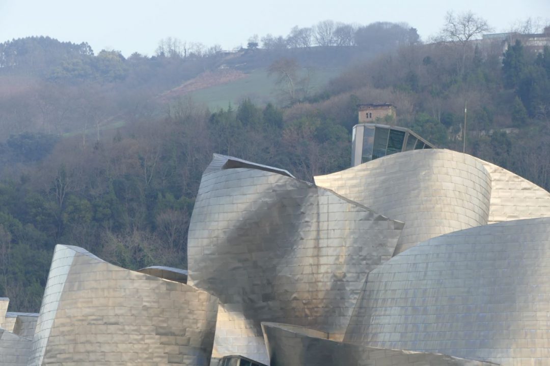 Bilbao: cosa fare e vedere nella città del Guggenheim Museum (che compie 25 anni)