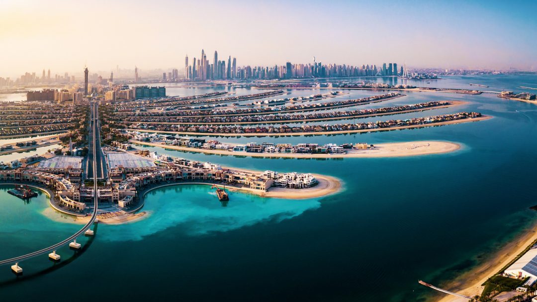 A Dubai, l’incredibile resort a forma di Luna dove vivere esperienze spaziali