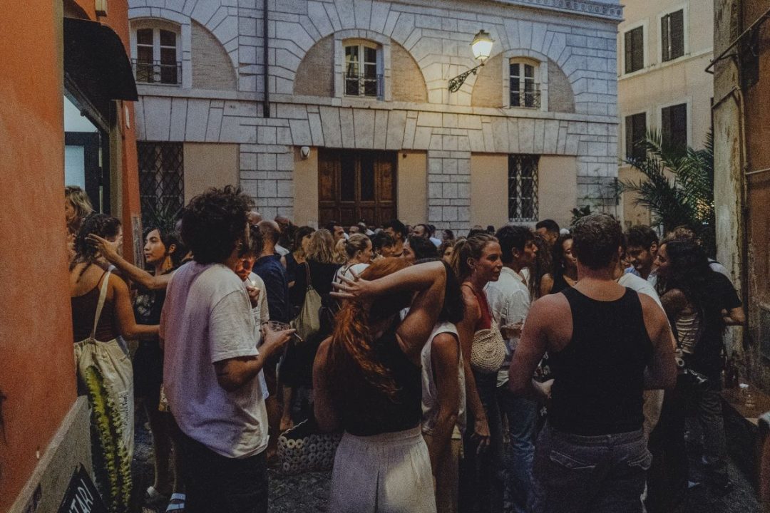 Romadiffusa: il nuovo festival itinerante tra piazze, botteghe e cortili di Trastevere