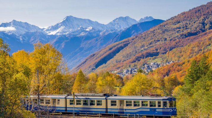 Foto Treno del foliage: lo spettacolo dell'autunno lungo i binari tra la Val Vigezzo e il Canton Ticino