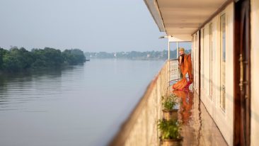 Crociera sul fiume Hooghly in India