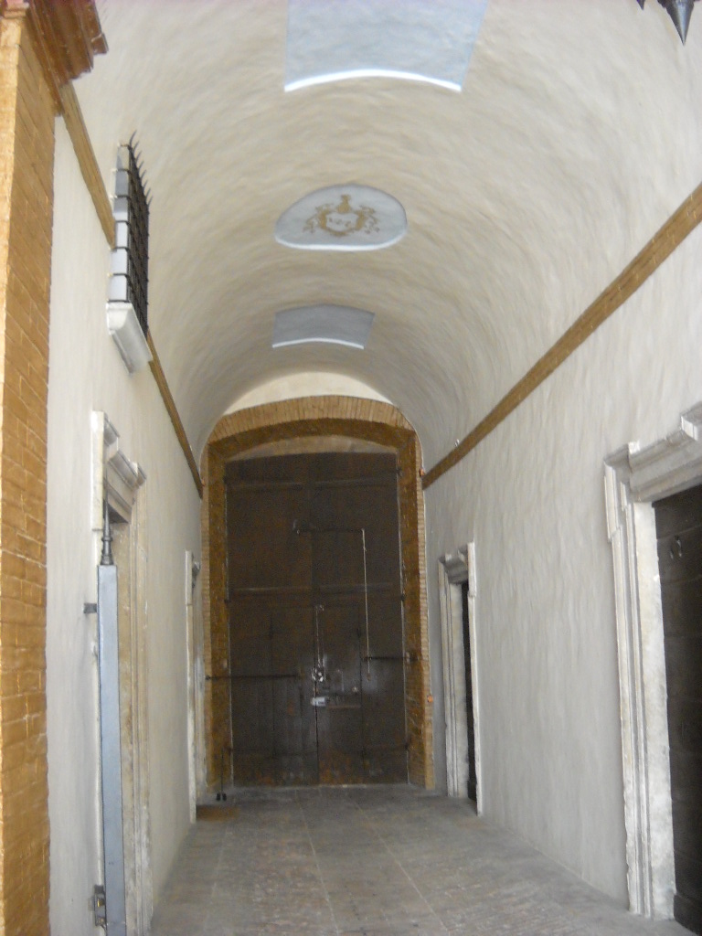Marche: Palazzo Pandolfi Elmi