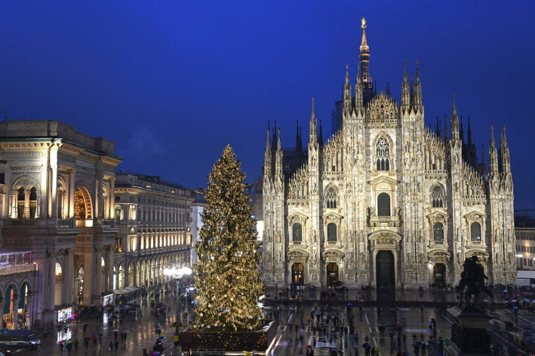 Milano alberi di Natale 2022