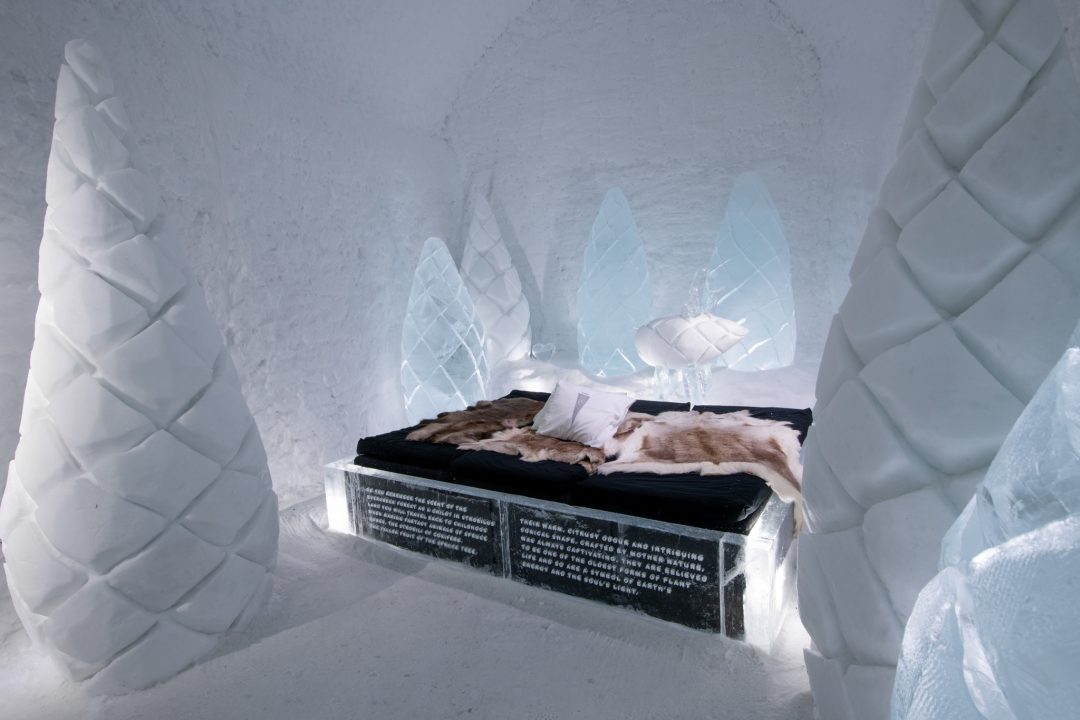 Funghi giganti, lampadari di ghiaccio e un salone per le nozze: ecco l’Icehotel 33