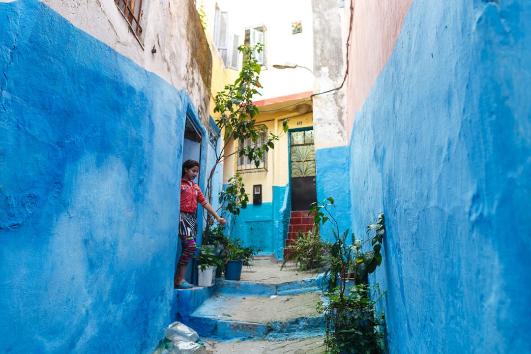 Fuga in Marocco, una pausa per ripassare tutte le sfumature del blu