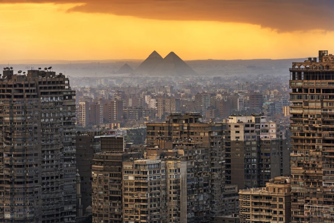 Caotica, vibrante, unica: una giornata al Cairo