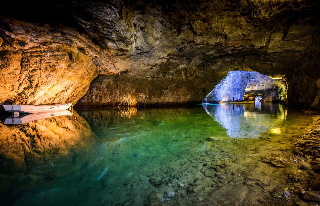 lago sotterraneo di St-Léonard, Svizzera