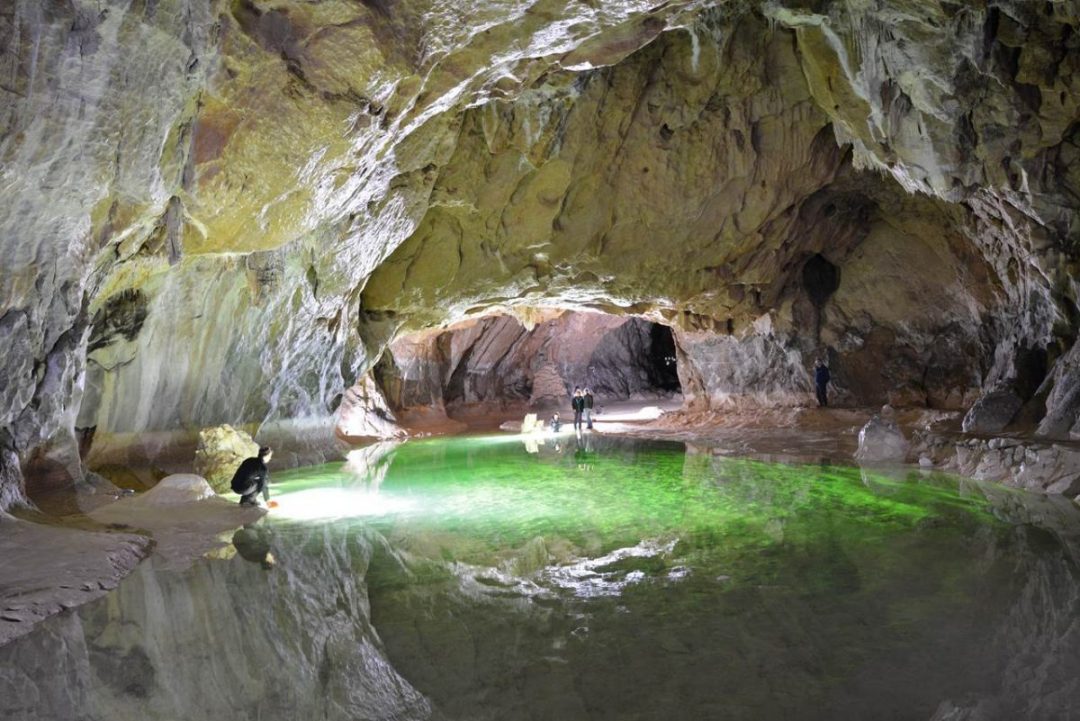 Grotta di Lombrives, Francia