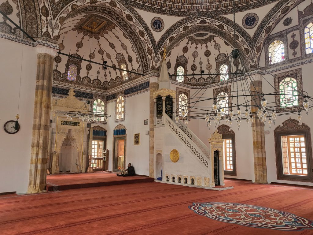 Interno della moschea Korsunlu a Nevşehir