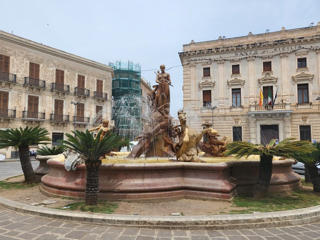 Fontana di Piazza Archimede a Siracusa 