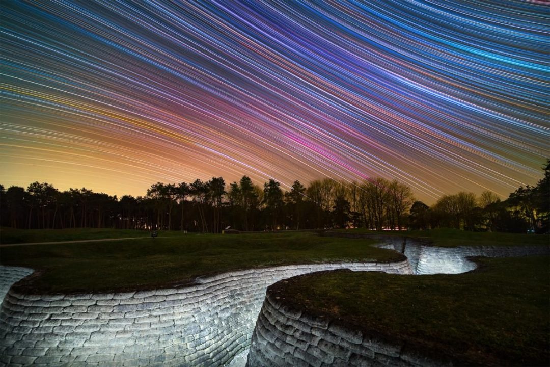 Celestial Equator Above First World War Trench Memorial di Louis Leroux-Gere