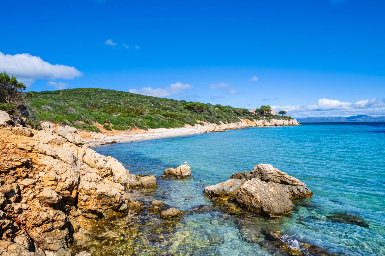 Spiaggia di Portixeddu sull'isola di Sant'Antioco Sardegna © iStock