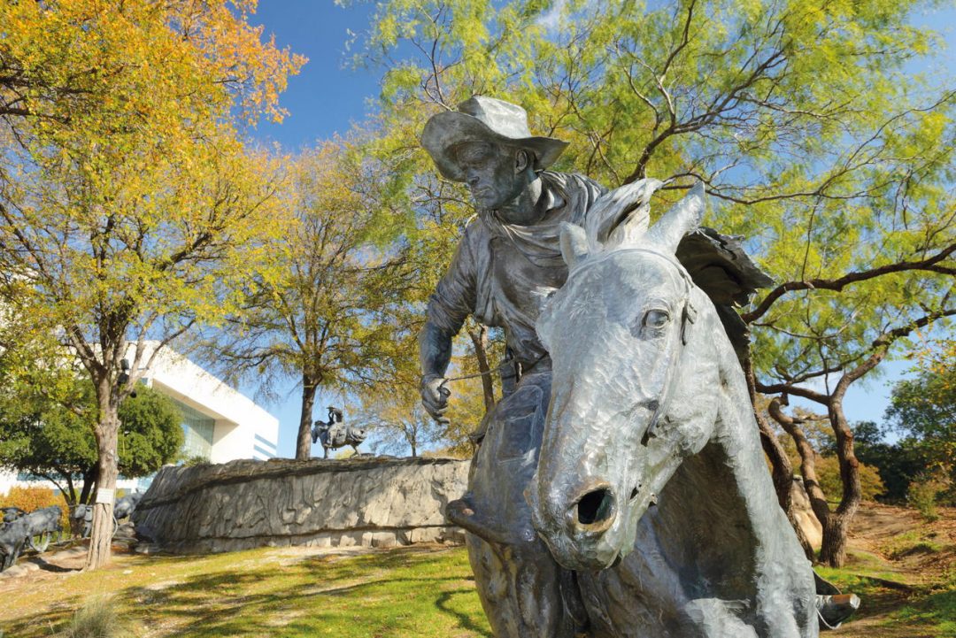 cowboy scultura Cattle Drive di Robert Summers in Pioneer Plaza a Dallas