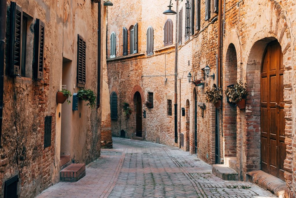 San Gimignano le vie del borgo