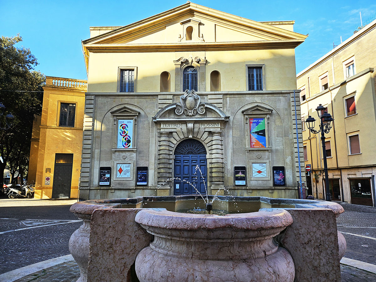 Teatro Rossini Pesaro (esterno)