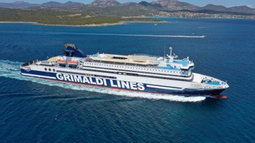 La nave Cruise Ausonia di Grimaldi Lines