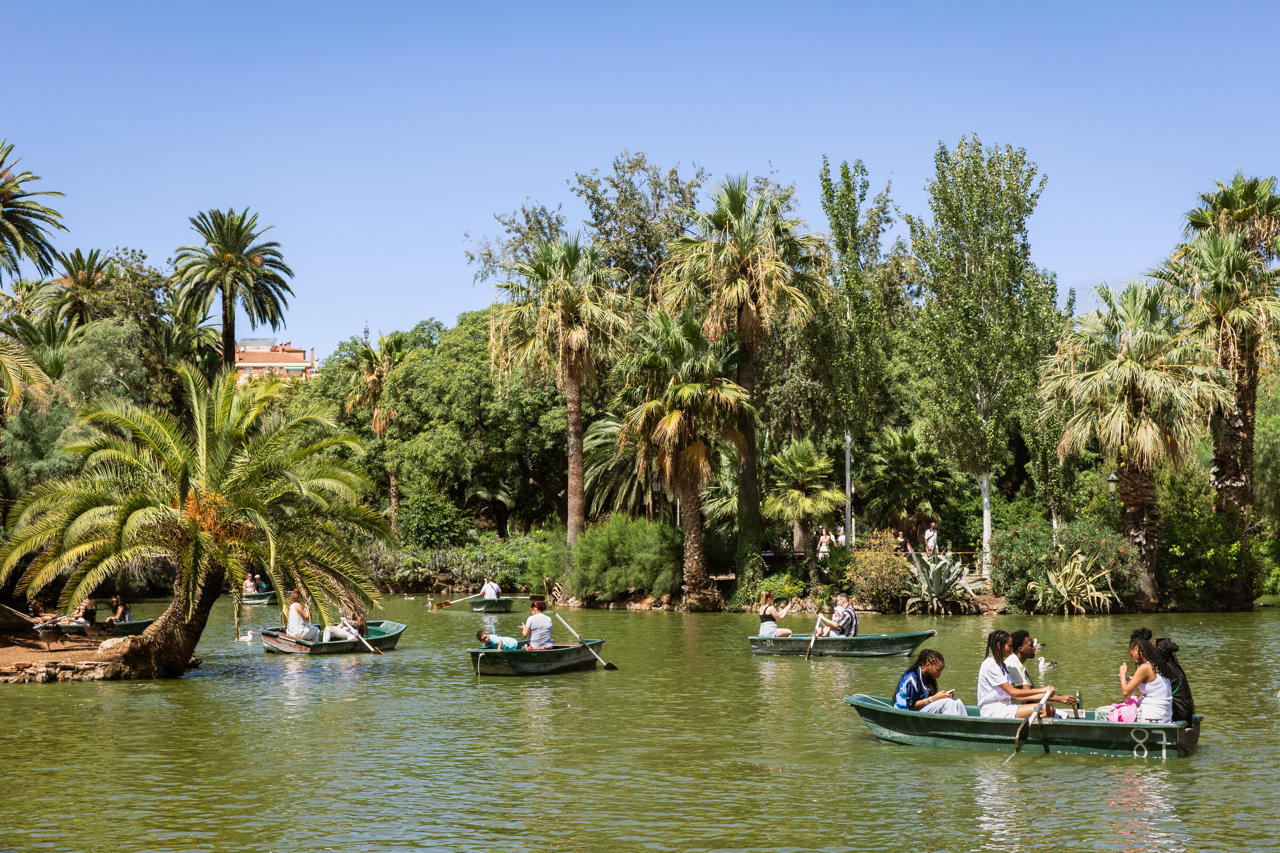 barche nel laghetto nel Parc de la Ciutadella Barcellona