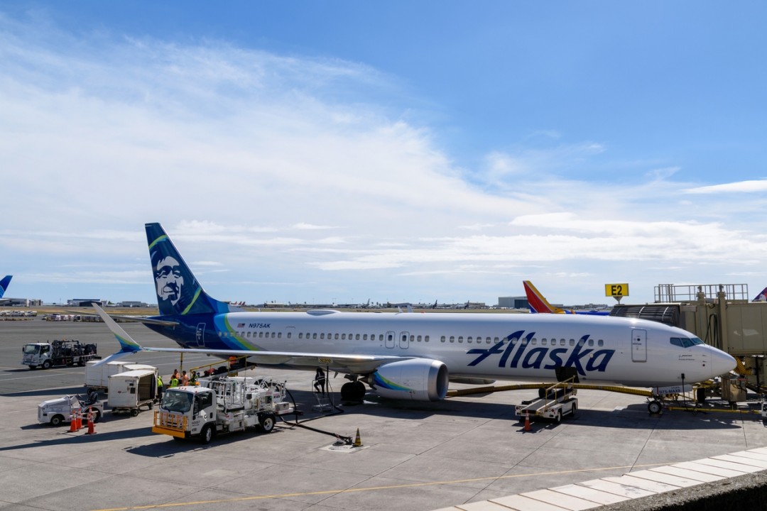 Alaska Airlines - 10°