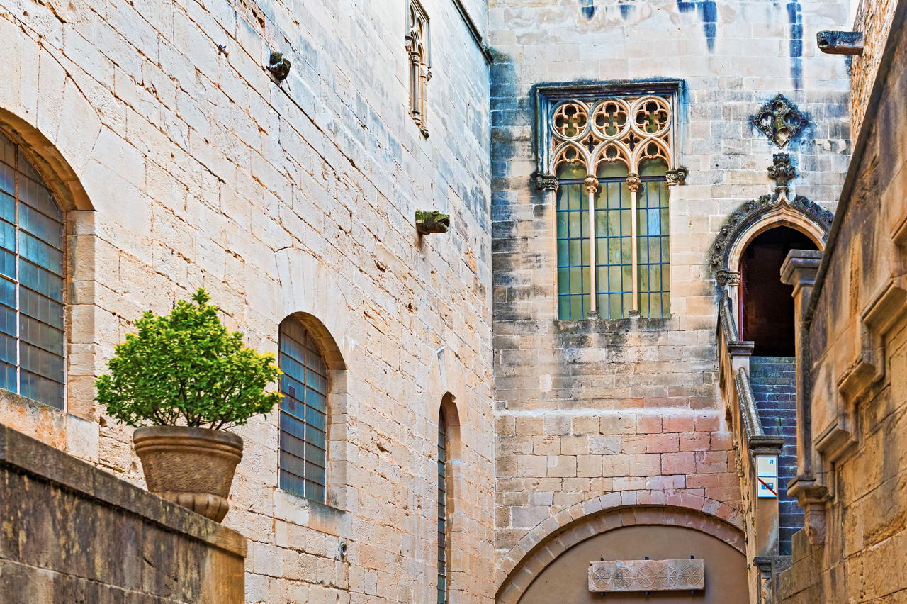 Poblet Monastery cenobio esempio di architettura cistercense vicino Barcellona