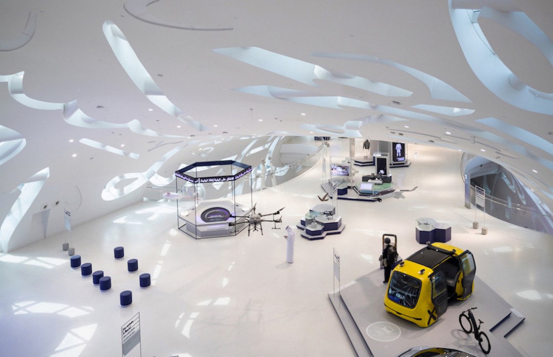 Gli interni del Museo del Futuro di Dubai 
