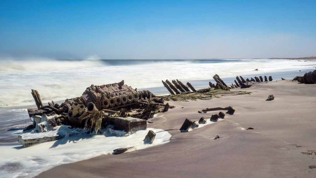 Skeleton Coast, Namibia  (9°)