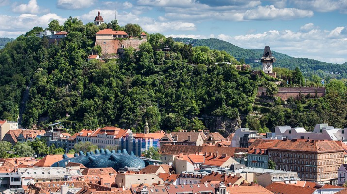 Foto Alla scoperta di Graz, tra edifici storici, design e parchi urbani